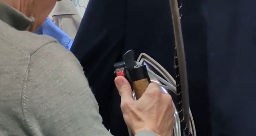 Contrôle minutieux - repassage et finition au détail